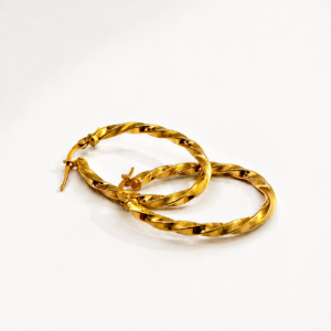 Gedrehte Creolen aus 22 Karat Gold – 2,8 g – Ø 60 mm